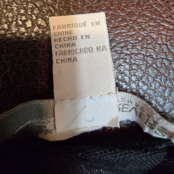 Forever 21 Womens Top Sz S Black Floral Sheer Lace Short Sleeve Round Neck - Picture 4 of 6